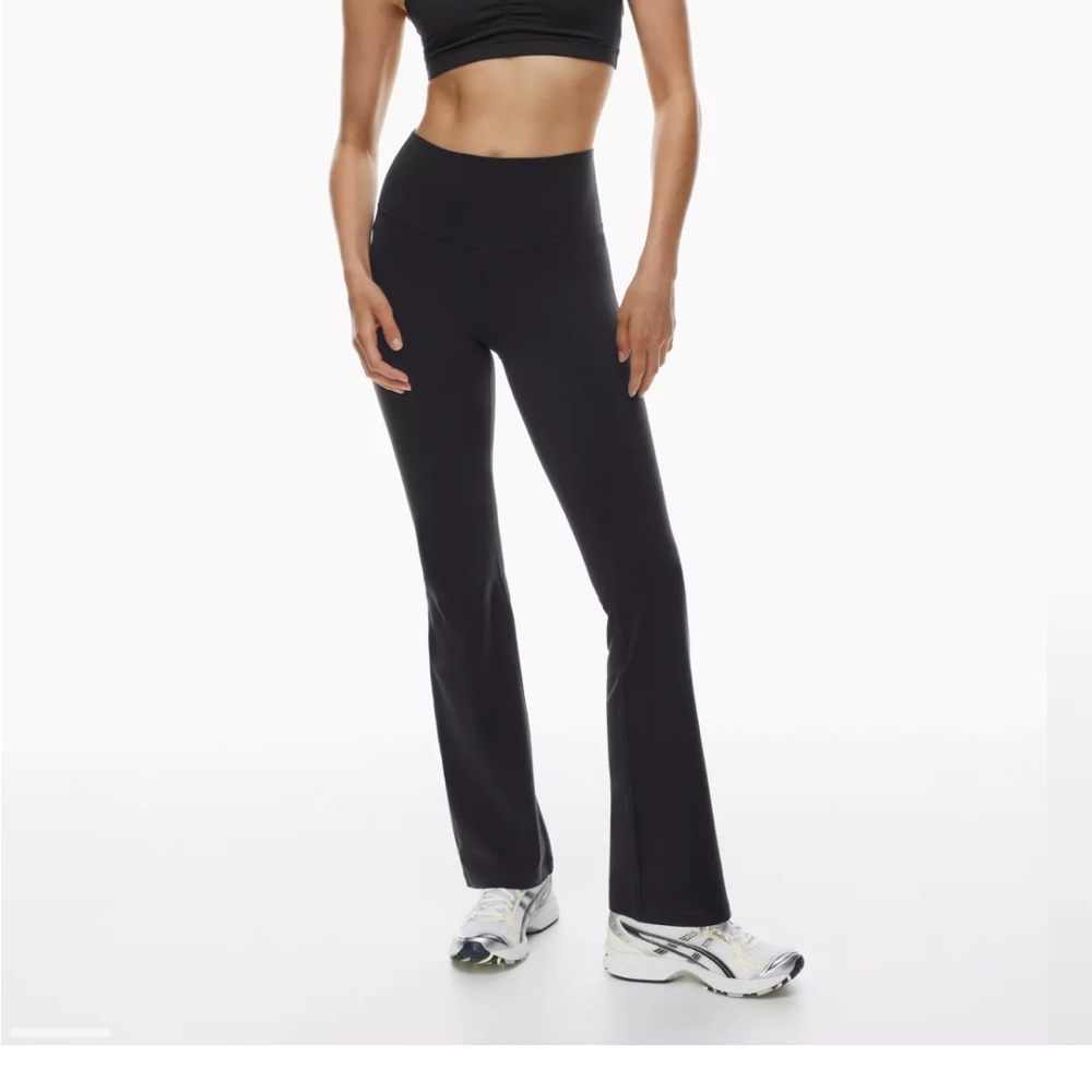 Aritzia TnAction Butter Flare Leggings